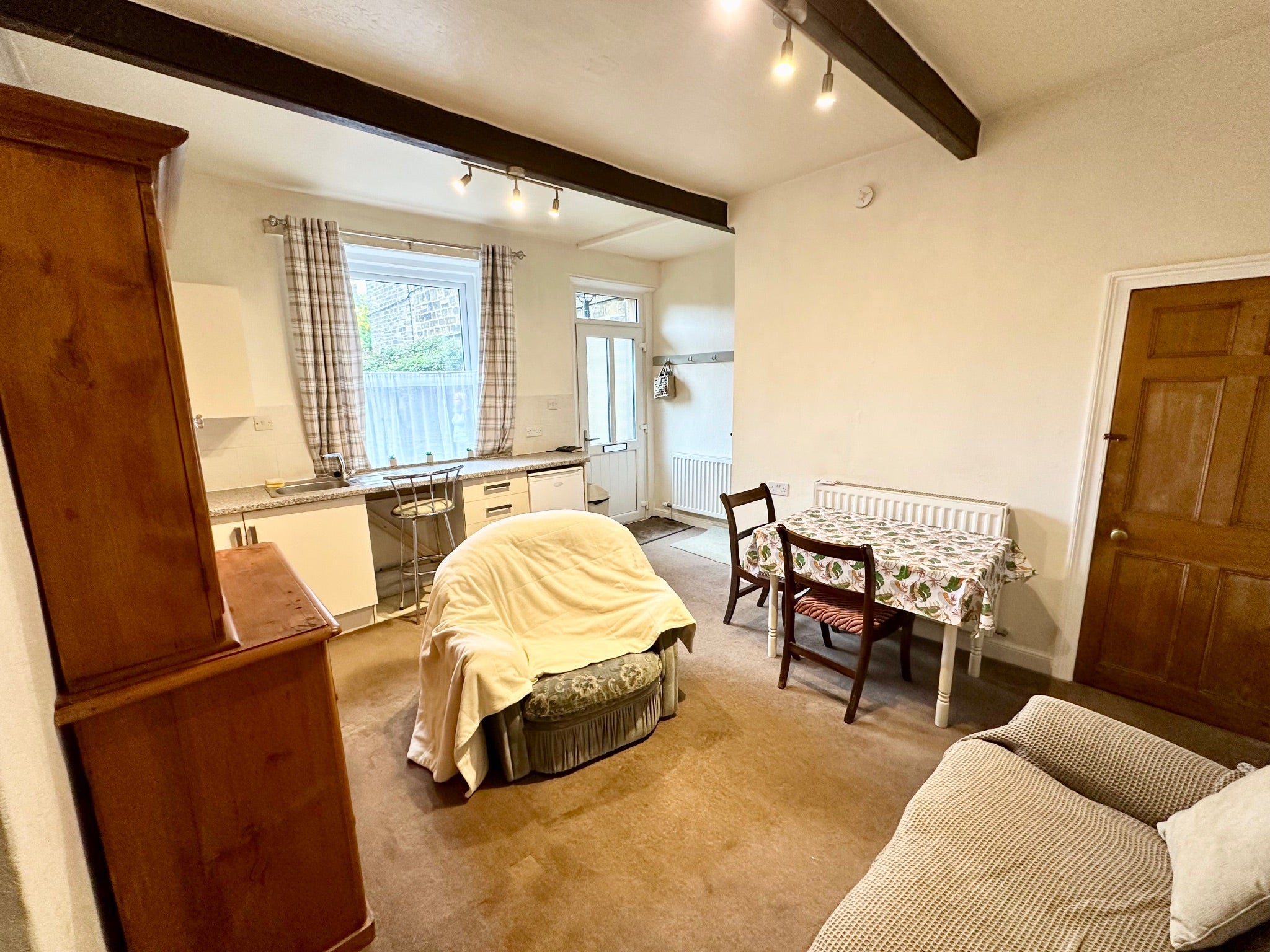 House Free School Lane in Calderdale