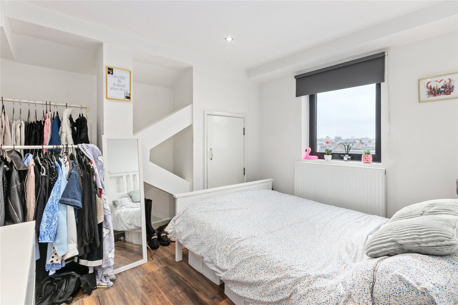 Flat Balham High Road in Greater London