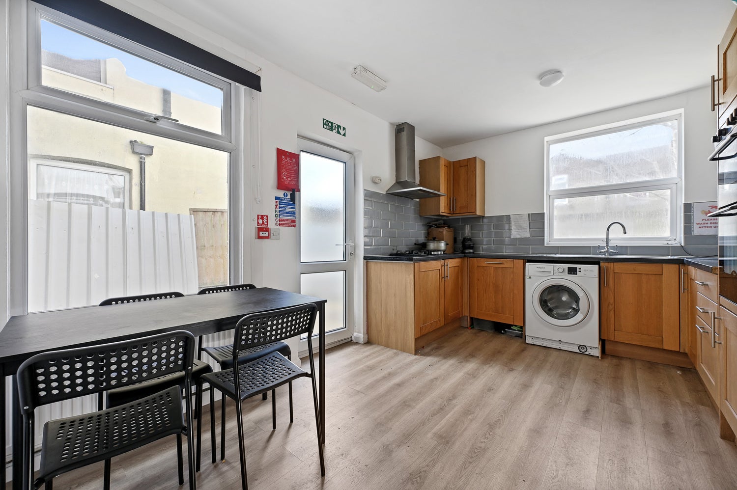 Room Francis Road in Watford