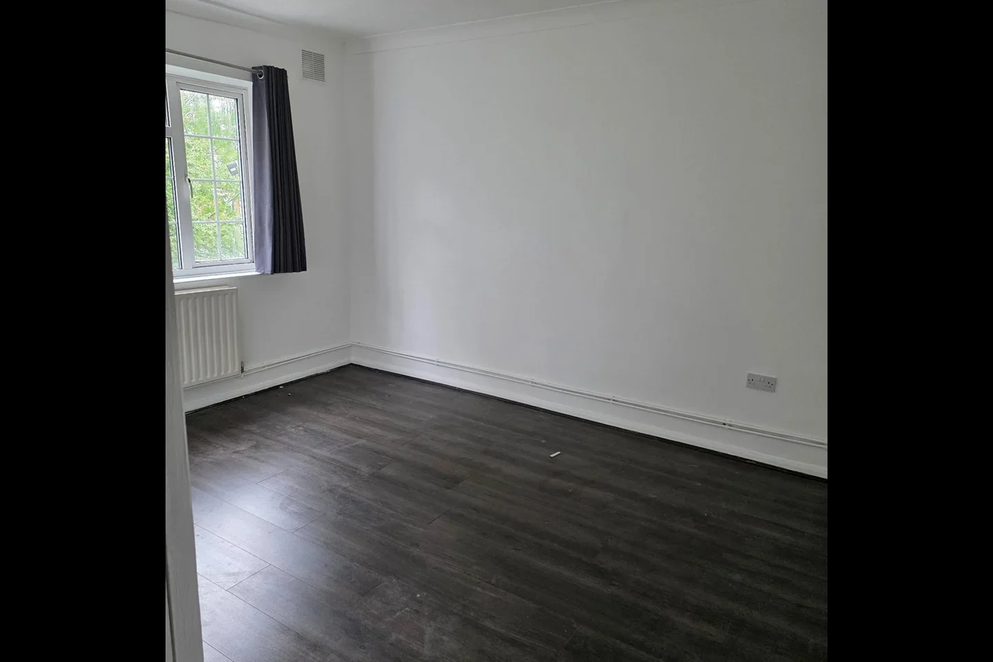 Flat Beechwood Gardens in Slough