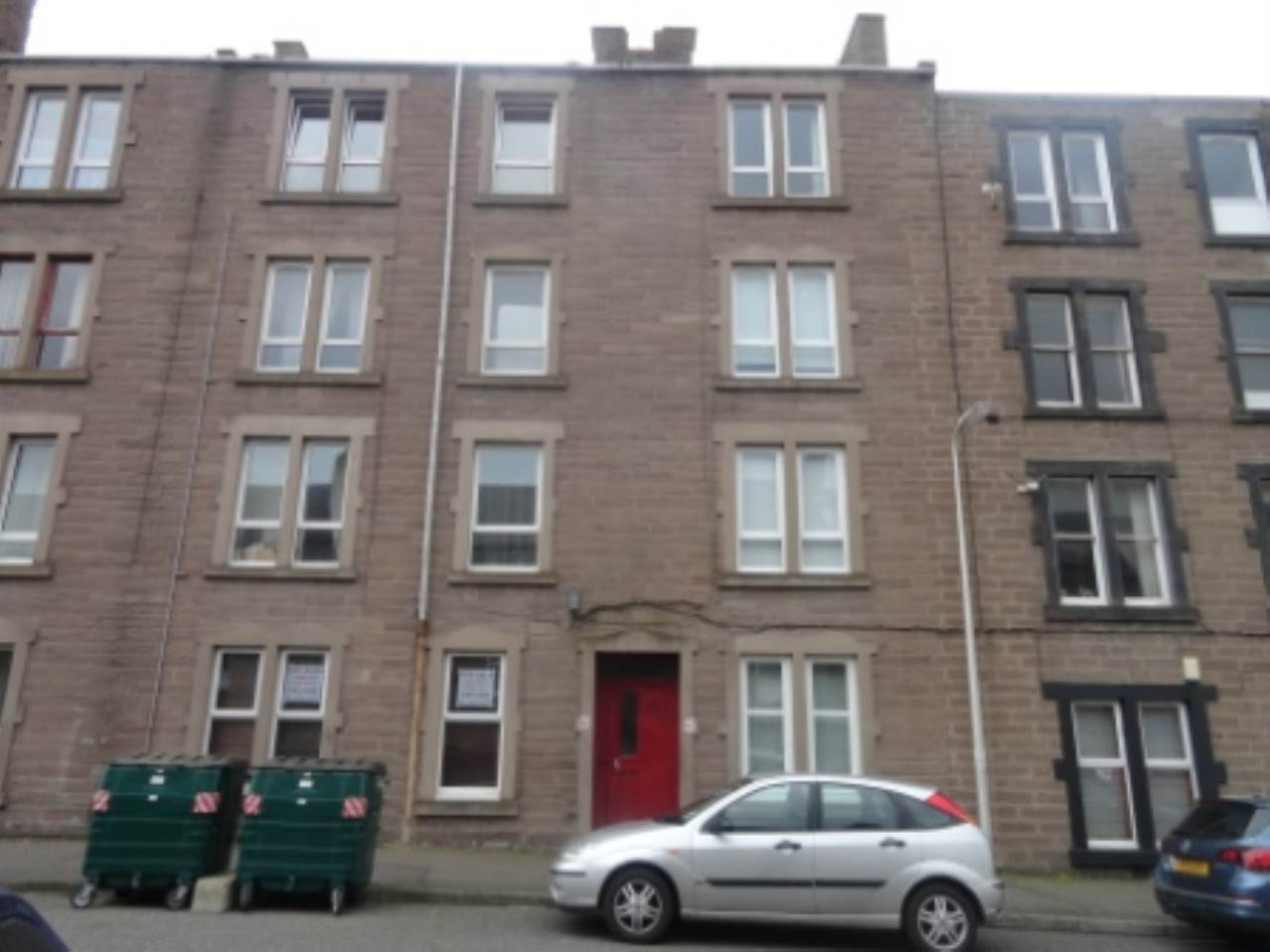 Flat Pitfour Street in Dundee