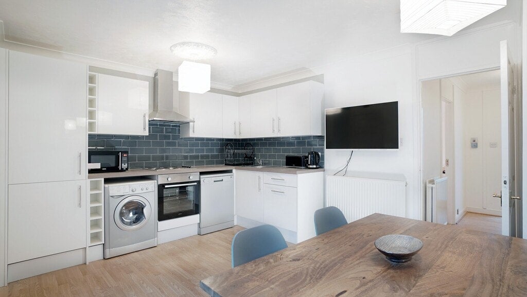 Room Gough Walk in Greater London