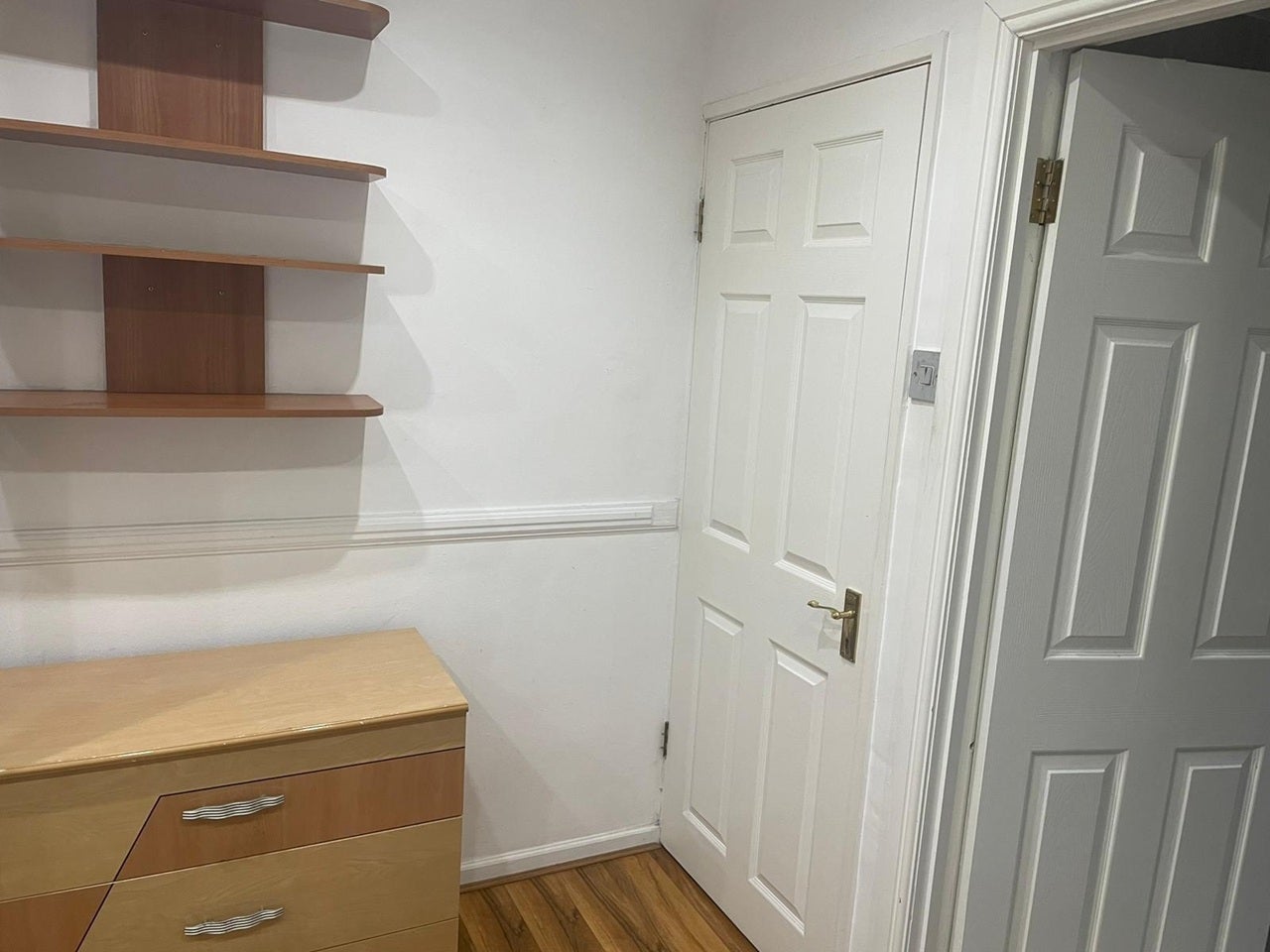 Room Layfield Crescent in Greater London