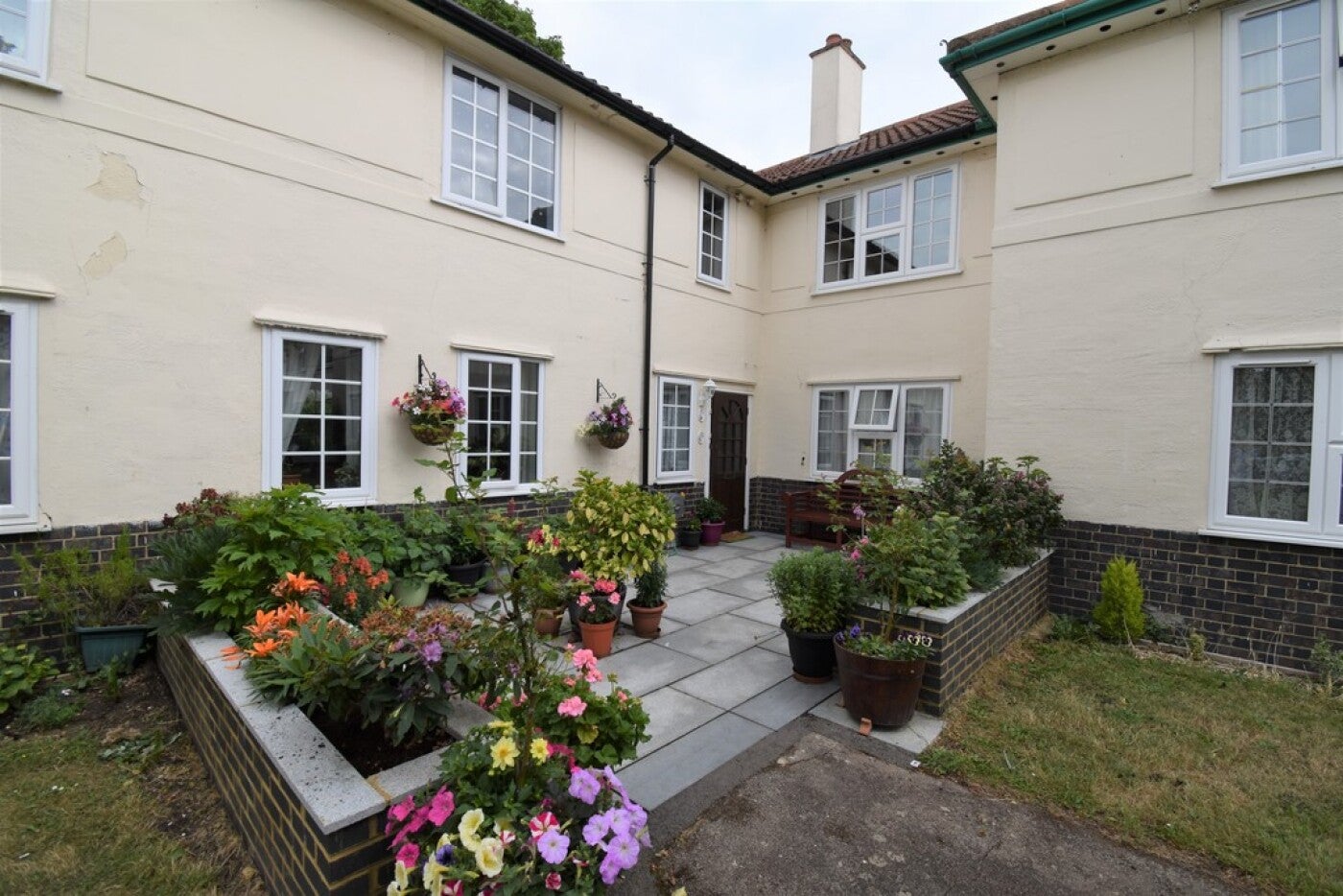 Flat Guessens Grove in Welwyn Hatfield