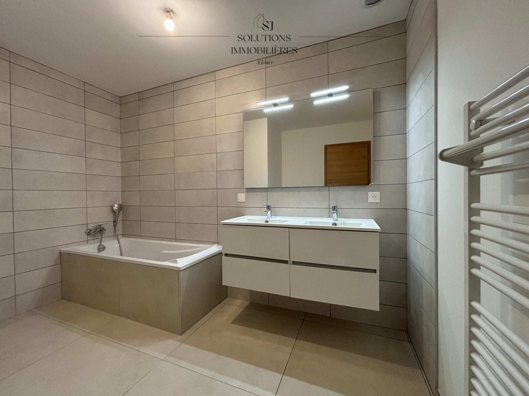 Appartement Chemin de la Servonnière à Saint-Cyr-sur-le-Rhône