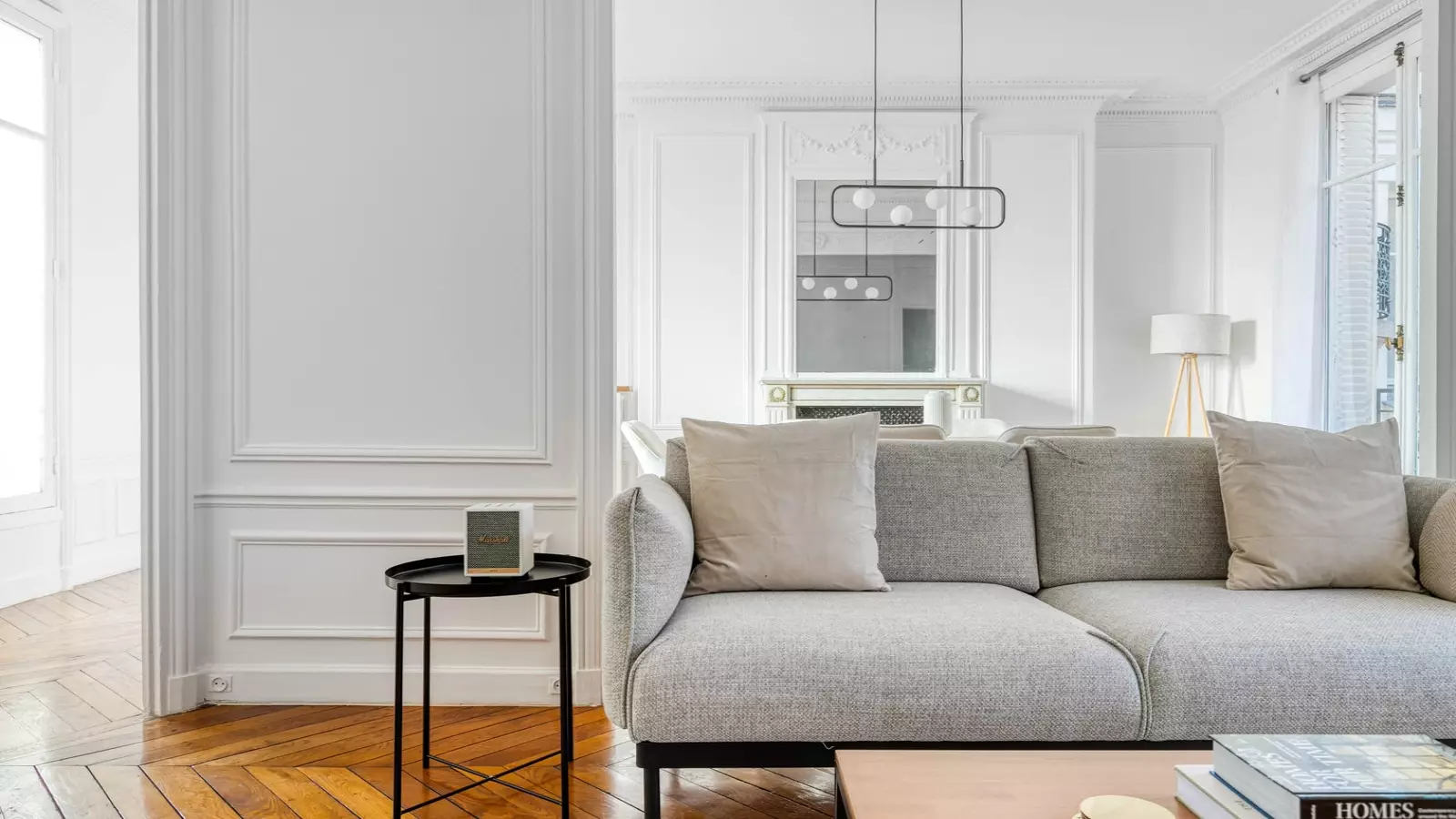Flat Rue Jouffroy d'Abbans in Paris