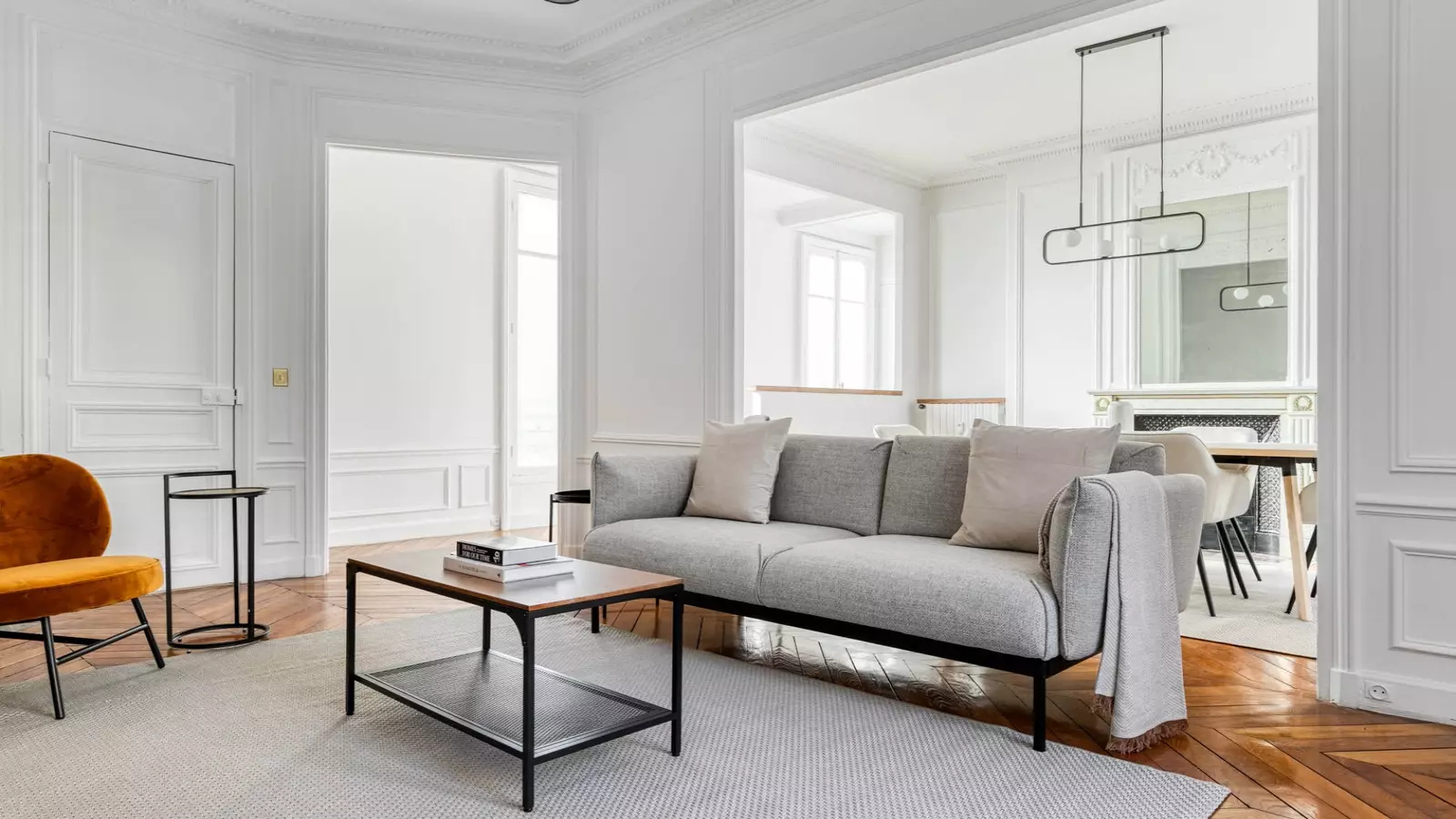 Flat Rue Jouffroy d'Abbans in Paris