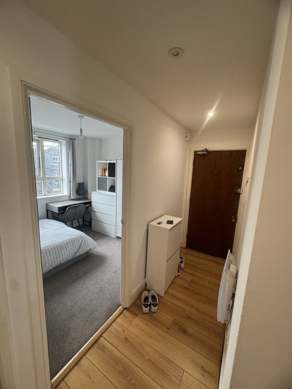 Room Talwin Street in Greater London