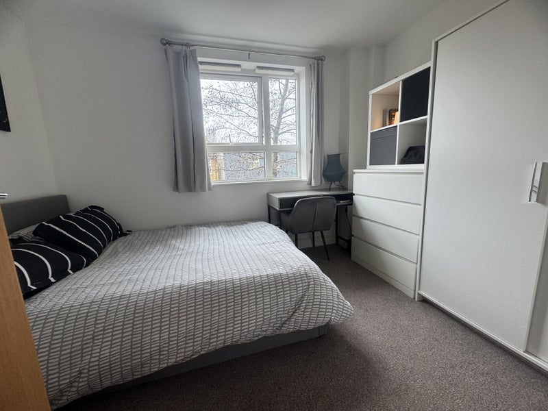 Room Talwin Street in Greater London