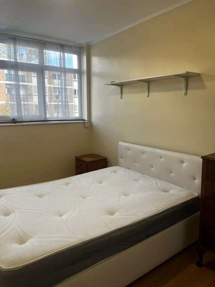 Room Tierney Road in Greater London
