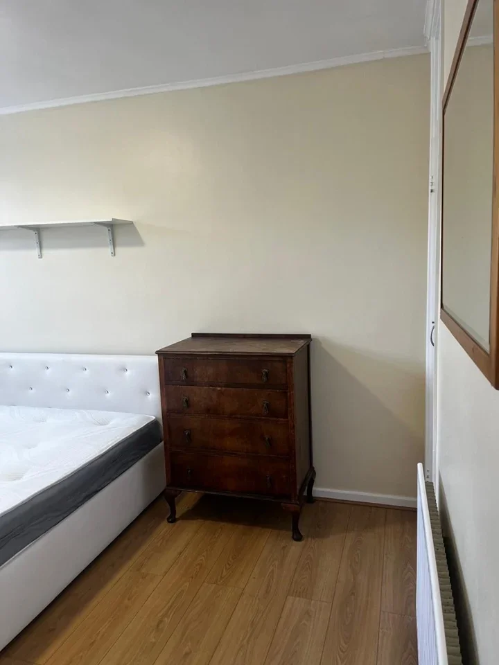Room Tierney Road in Greater London