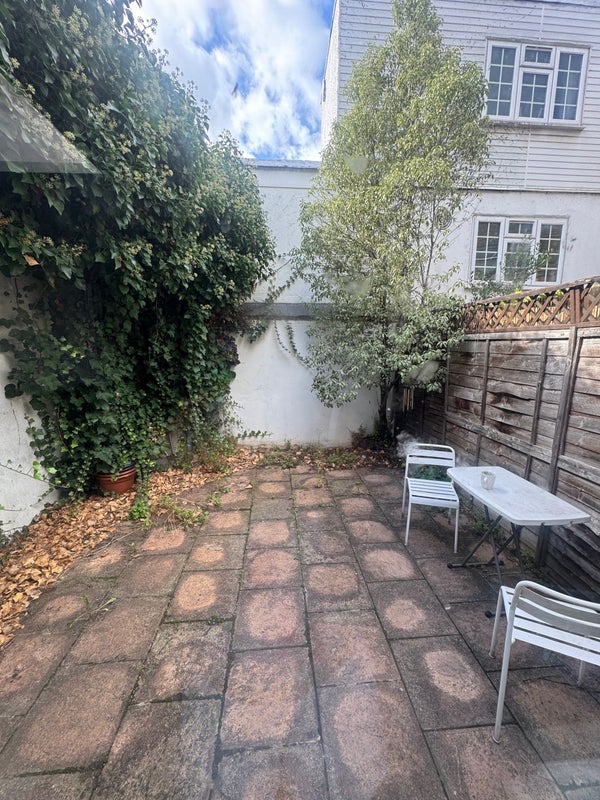 Room Archway Road in Greater London