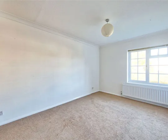 Room Bonser Road in Greater London