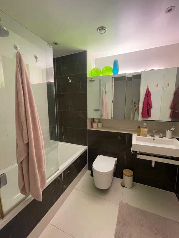 Room Alexia Square in Greater London