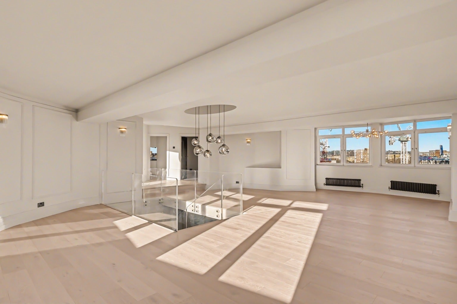 Flat Dagenham Road in Greater London