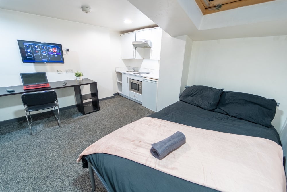 Flat Vicarage Road in Birmingham