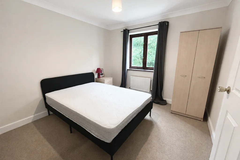 Room Hearne Place in Milton Keynes
