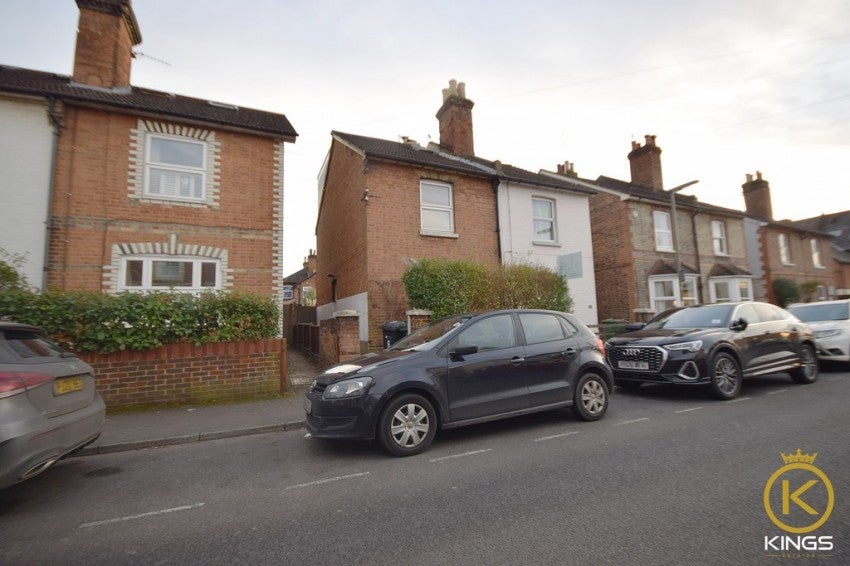 Flat Dapdune Road in Guildford