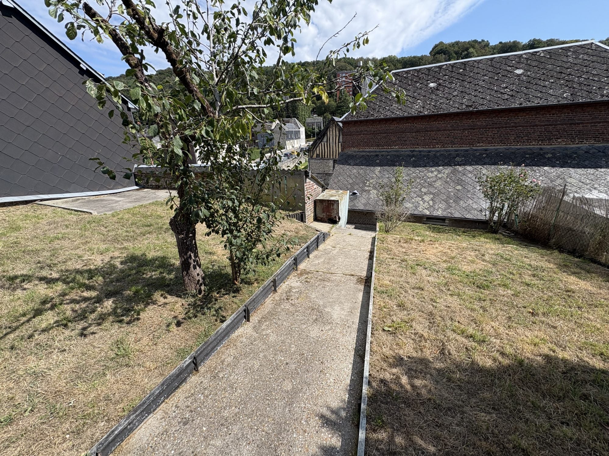 House Rue de la Fosse in Lillebonne