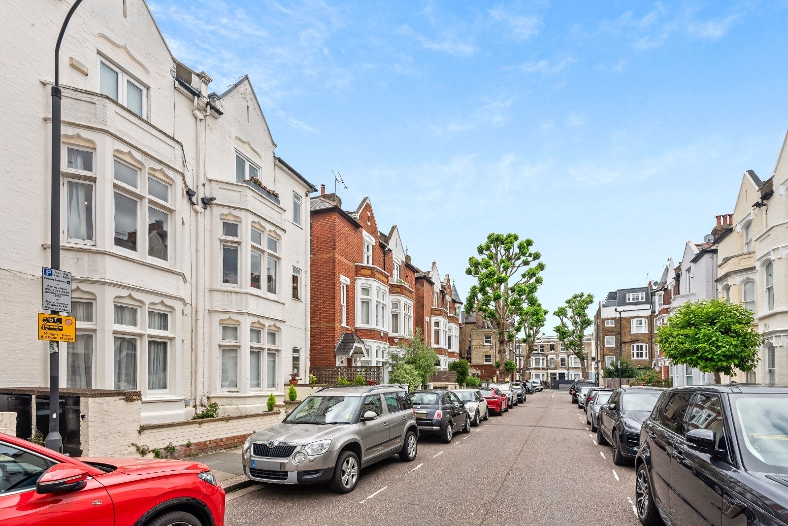 Flat Whittingstall Road in Greater London
