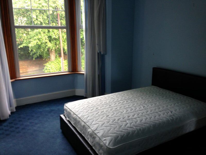 Room Murray Road in Rugby