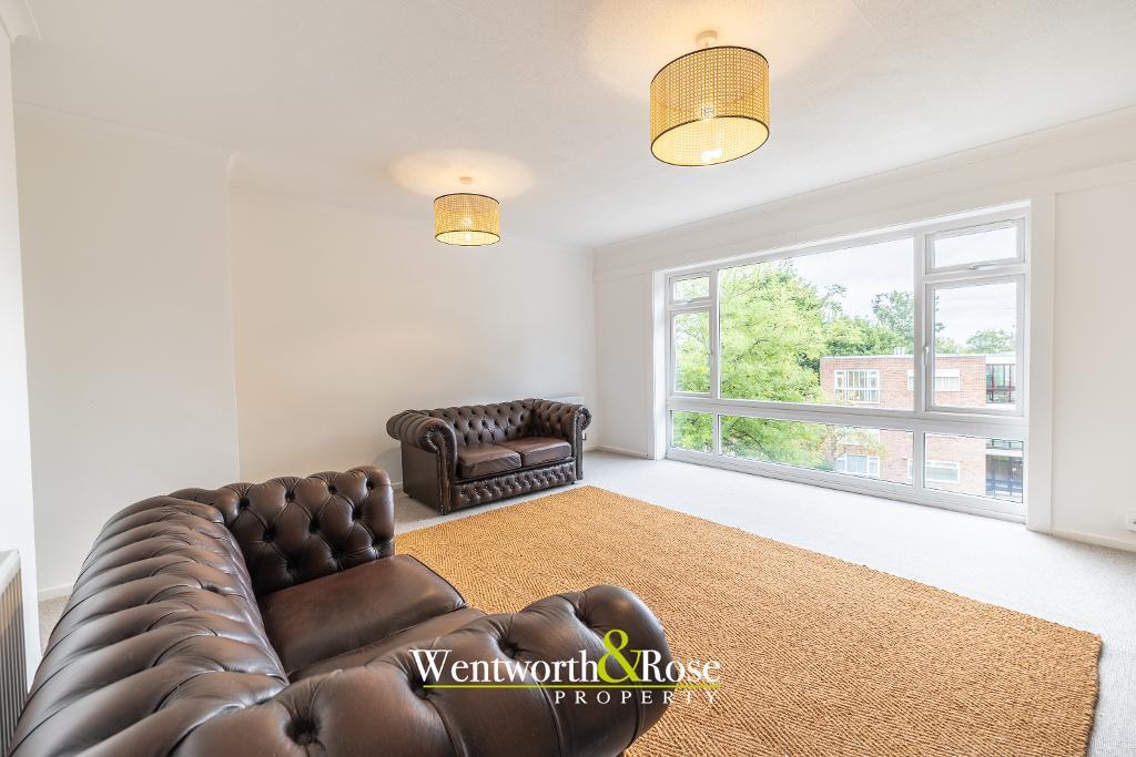 Flat Spreadbury Close in Birmingham