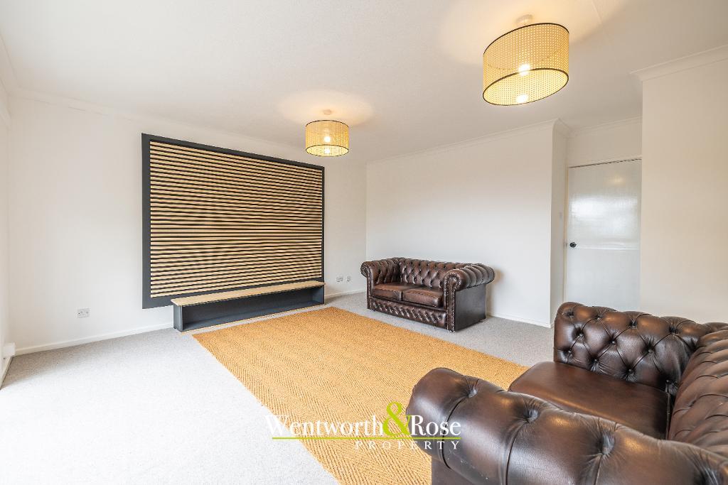 Flat Spreadbury Close in Birmingham
