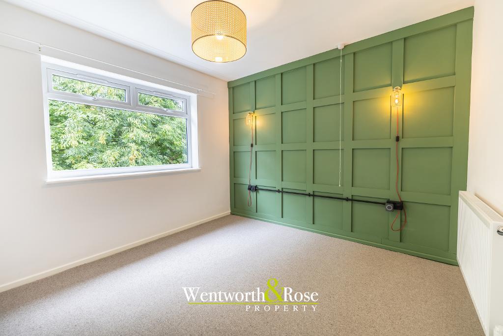 Flat Spreadbury Close in Birmingham