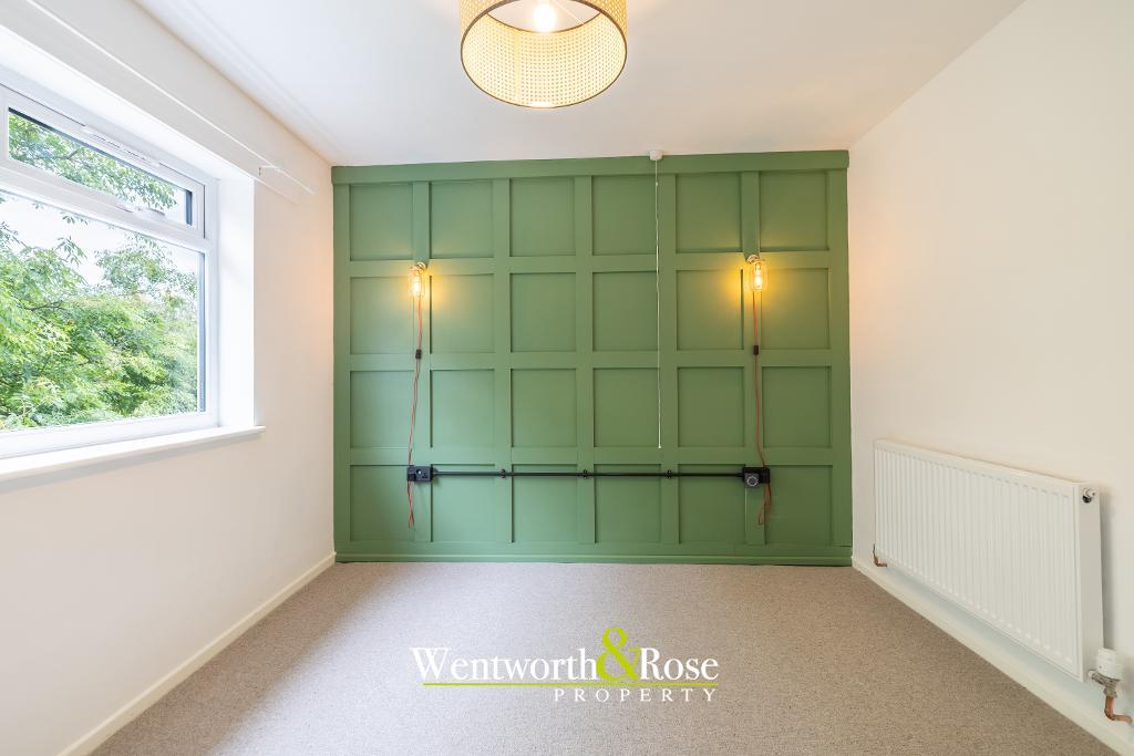 Flat Spreadbury Close in Birmingham
