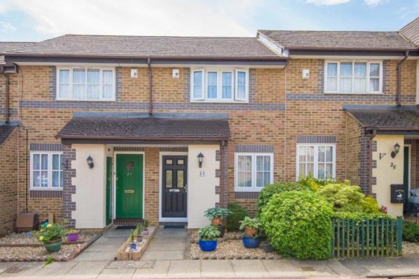 Flat Flemming Avenue in London
