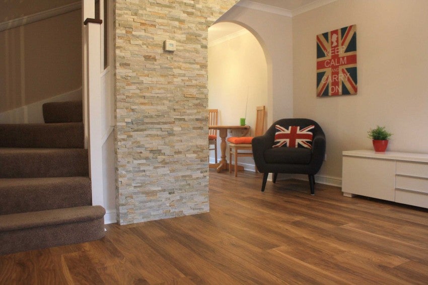 Flat Flemming Avenue in London