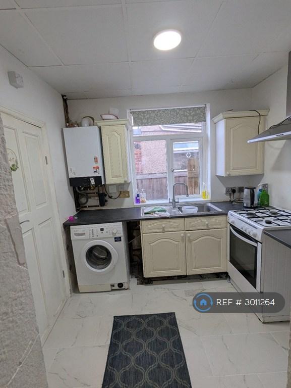 House Philip Road in Greater London