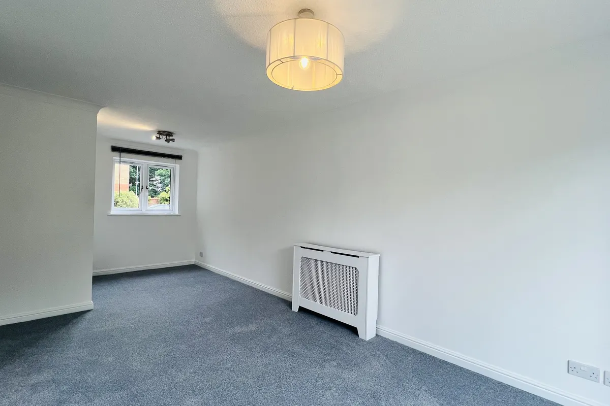 Flat Ludlow Road in Maidenhead