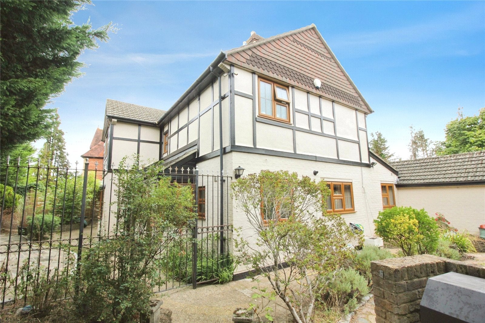 House Burghfield Road in Reading