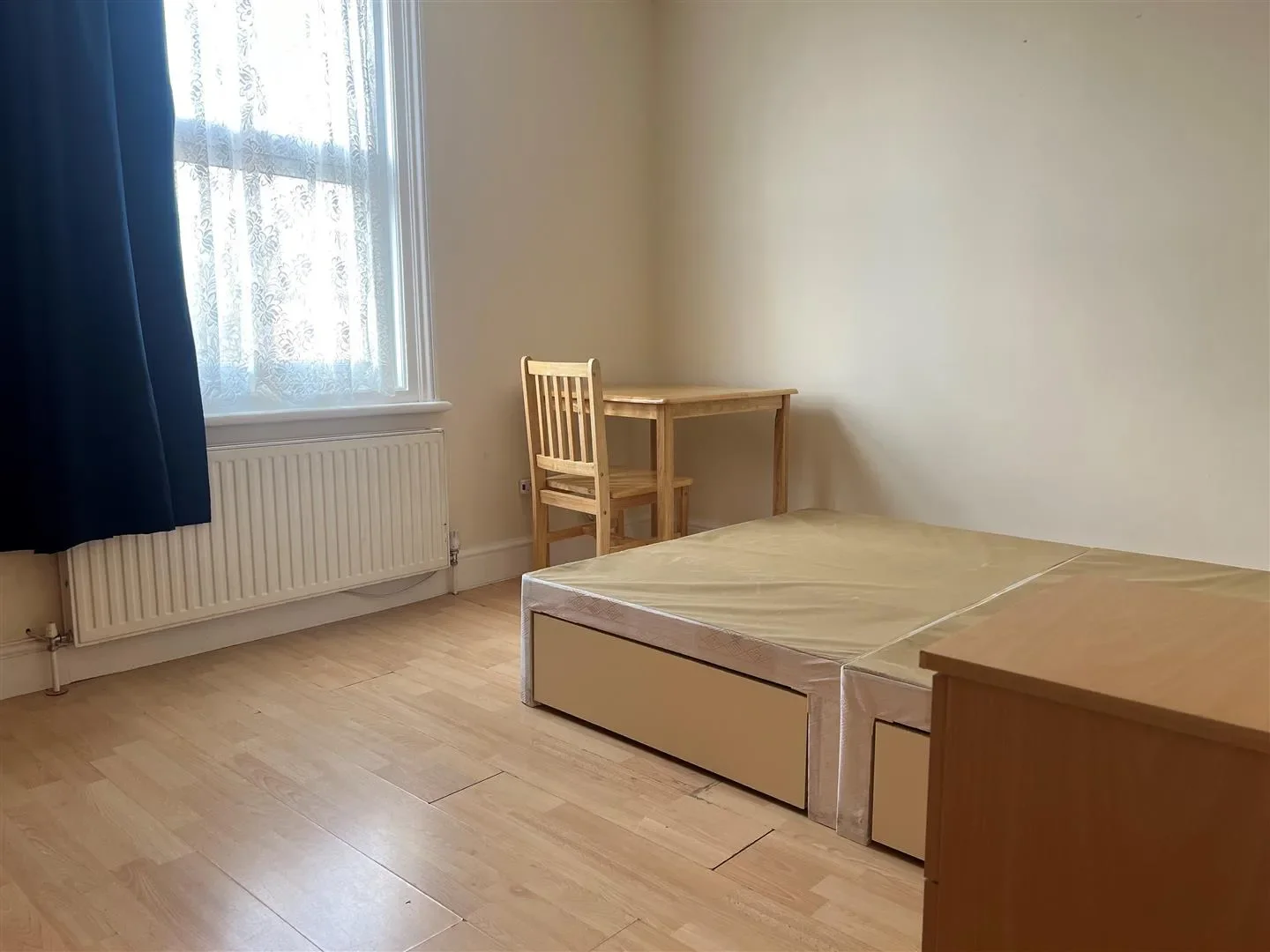 Room Cedar Road in Greater London