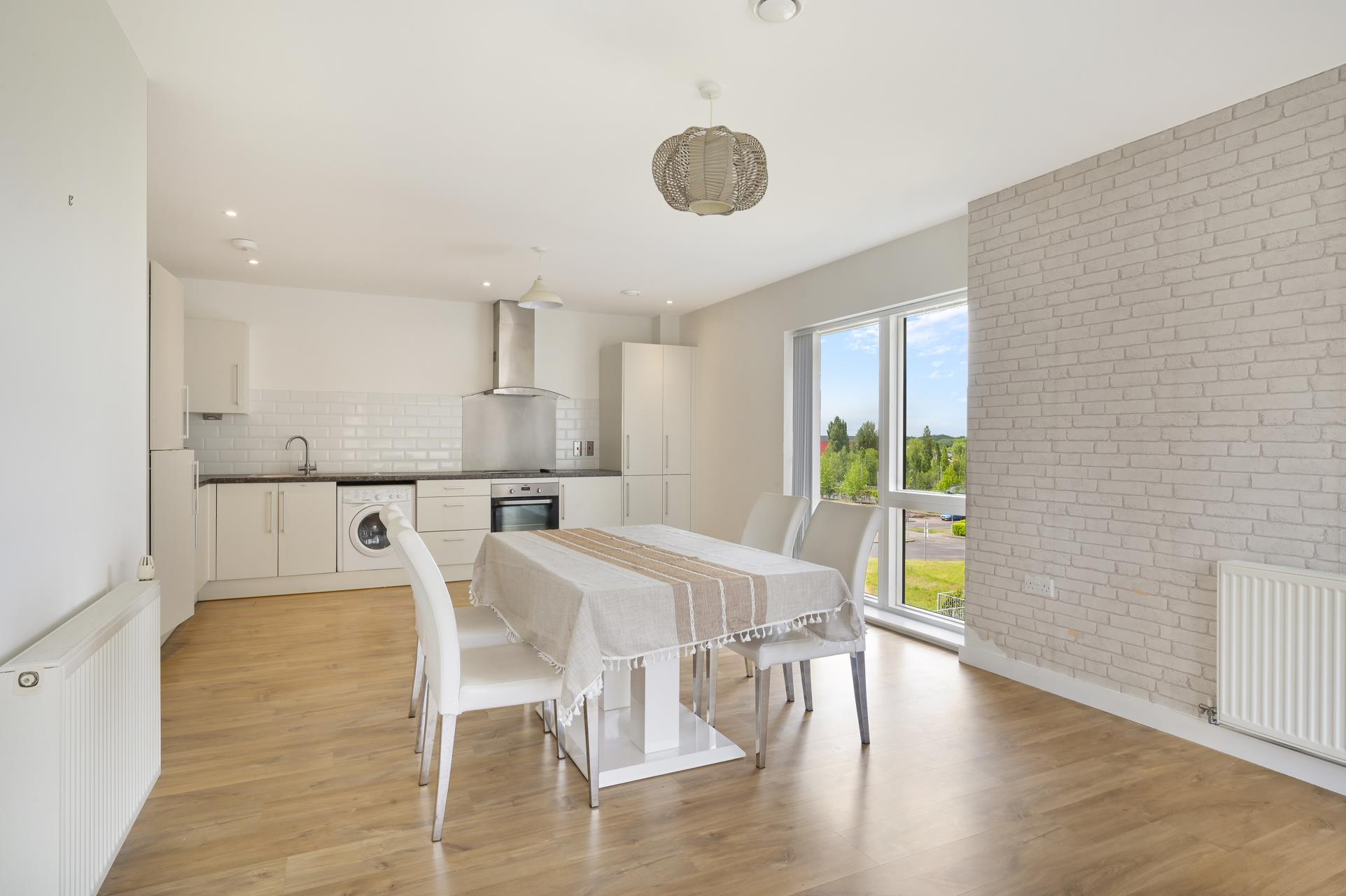 Flat Magellan Boulevard in Greater London
