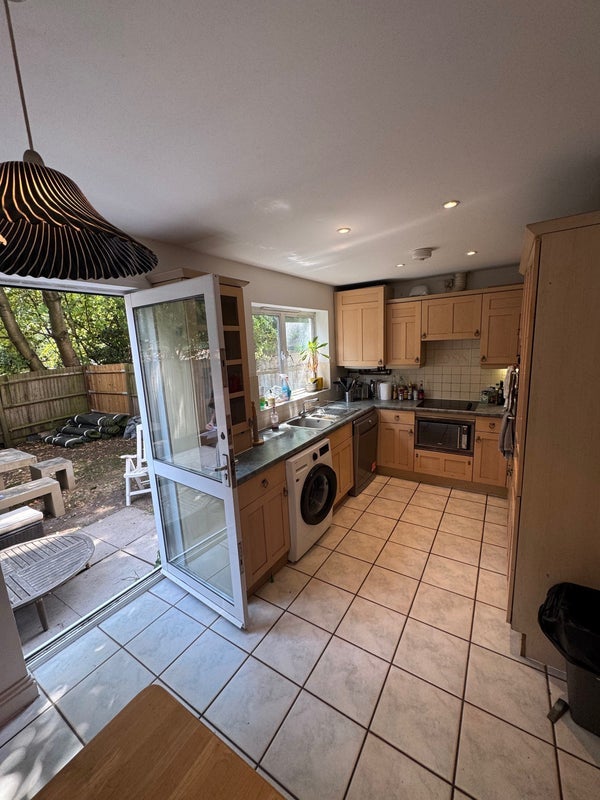 Room Freeman Court in Greater London