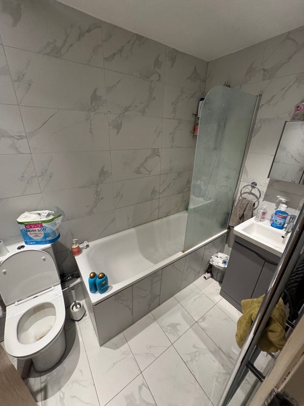 Room Freeman Court in Greater London