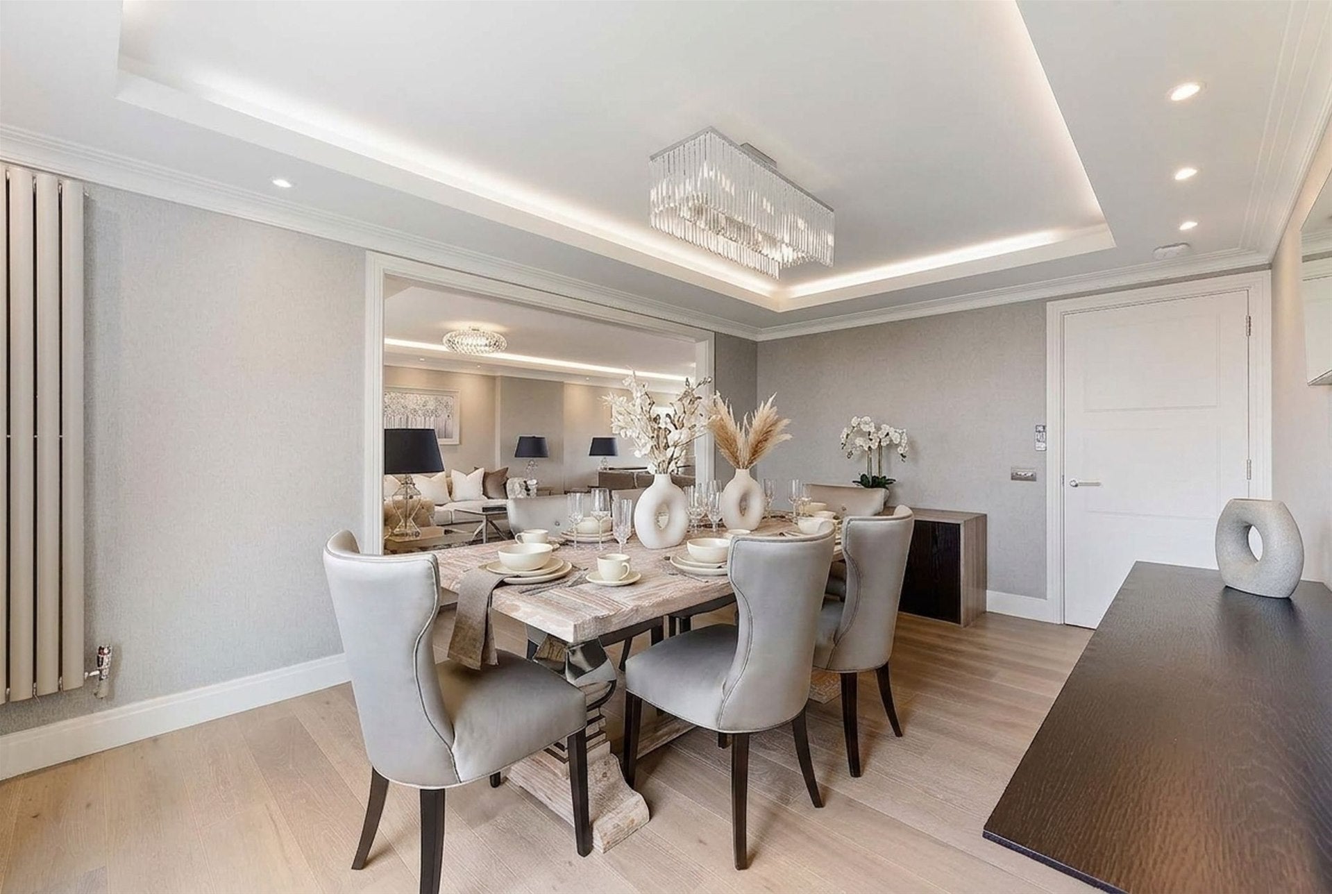Flat Boydell Court in Greater London
