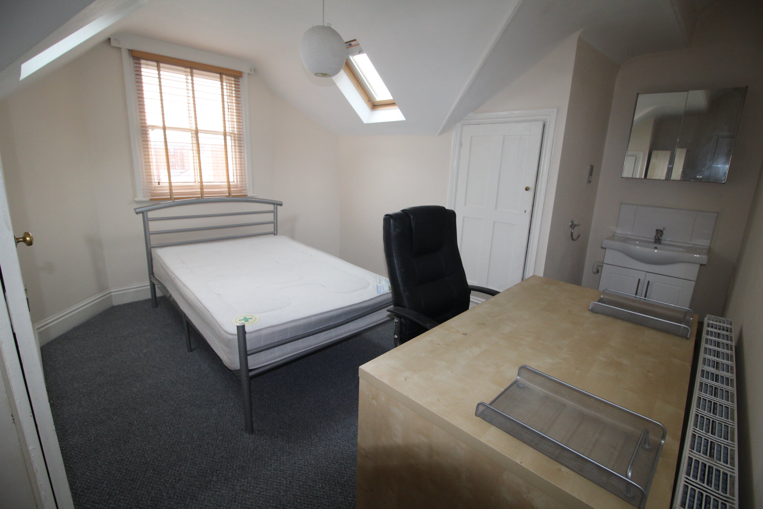 Flat Clarendon Place in Royal Leamington Spa