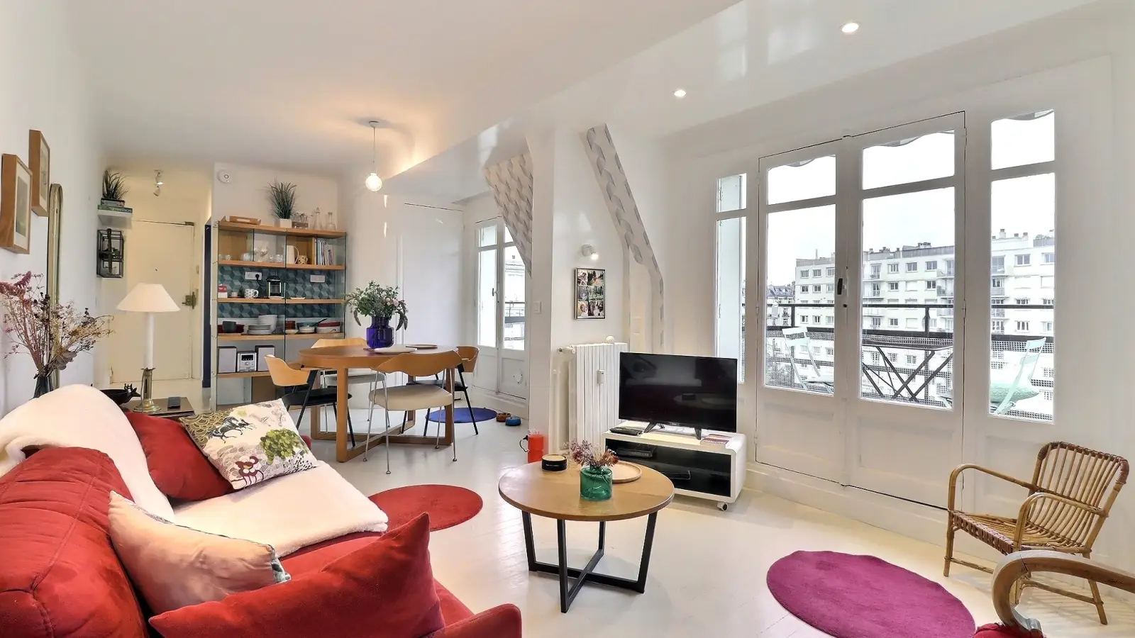 Flat Rue Jean de La Fontaine in Paris