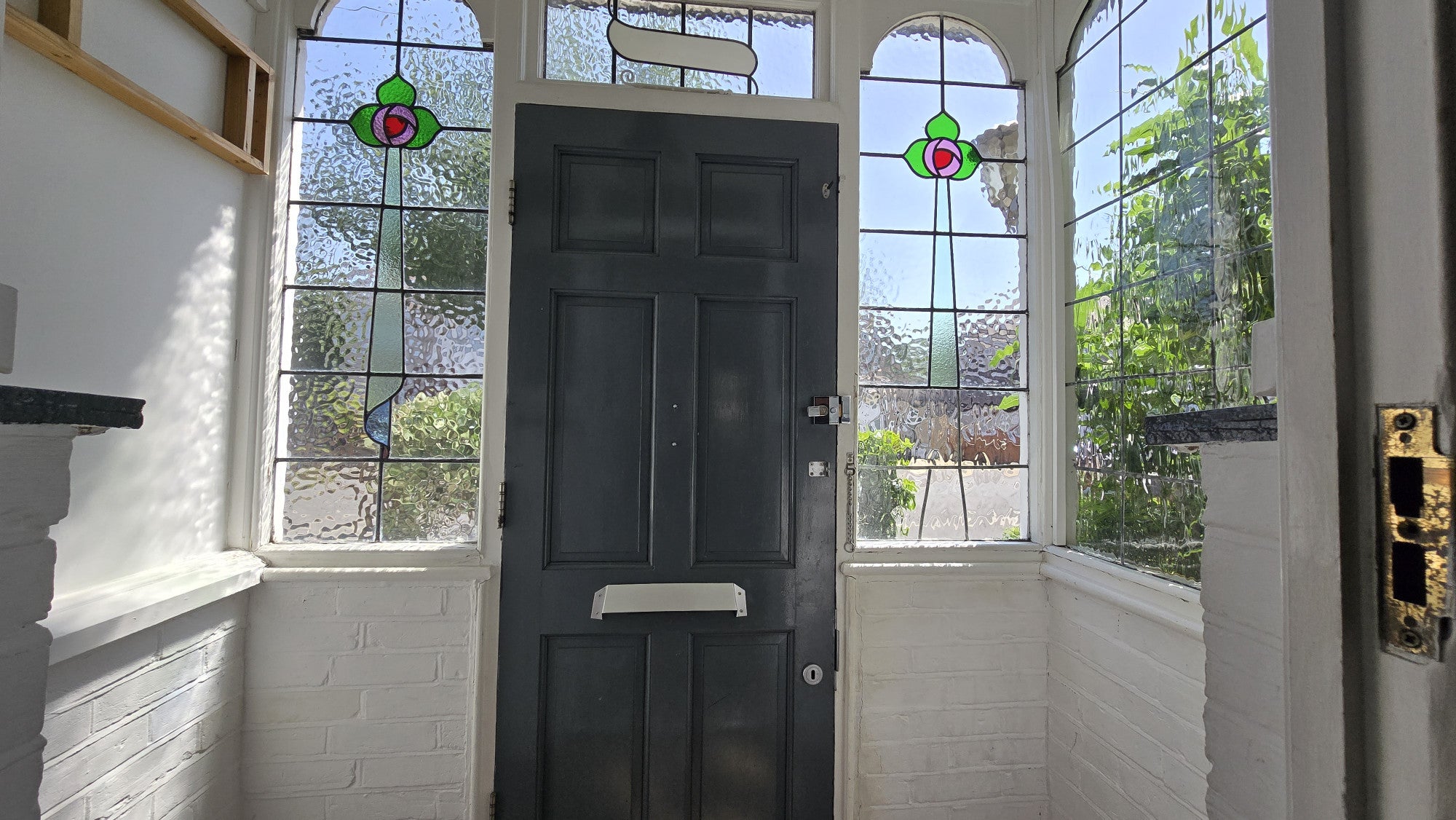 House Roy Gardens in Greater London