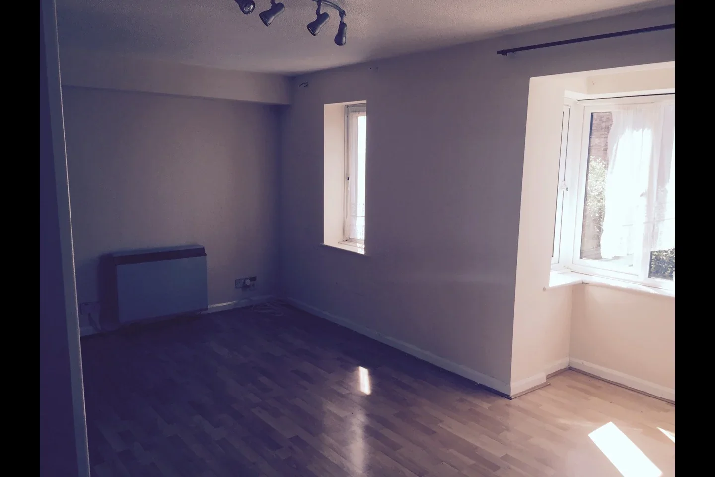 Flat Franklin Avenue in Slough