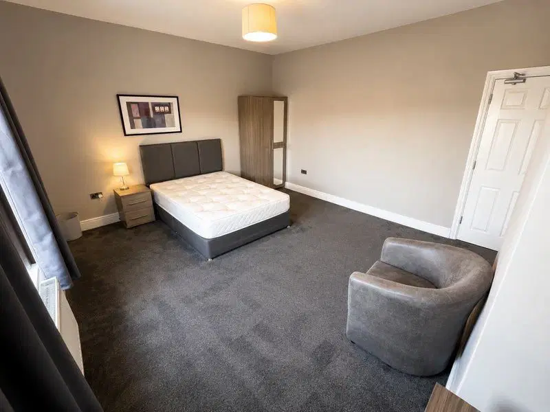 Room Hodgson Place in Leeds