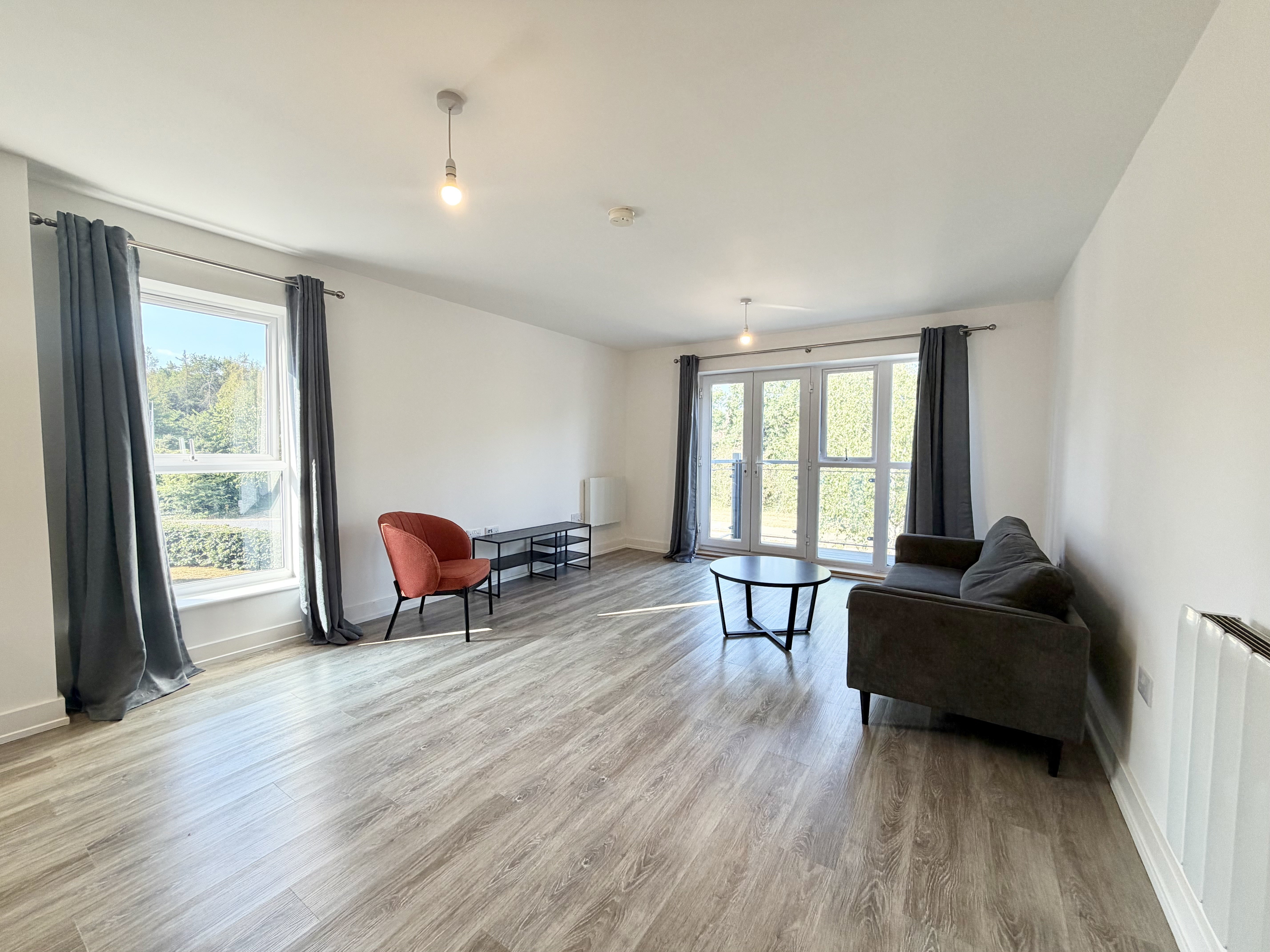 Flat Rookfield Road in Horsham