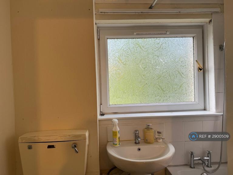 Flat St Mungo Avenue in Glasgow