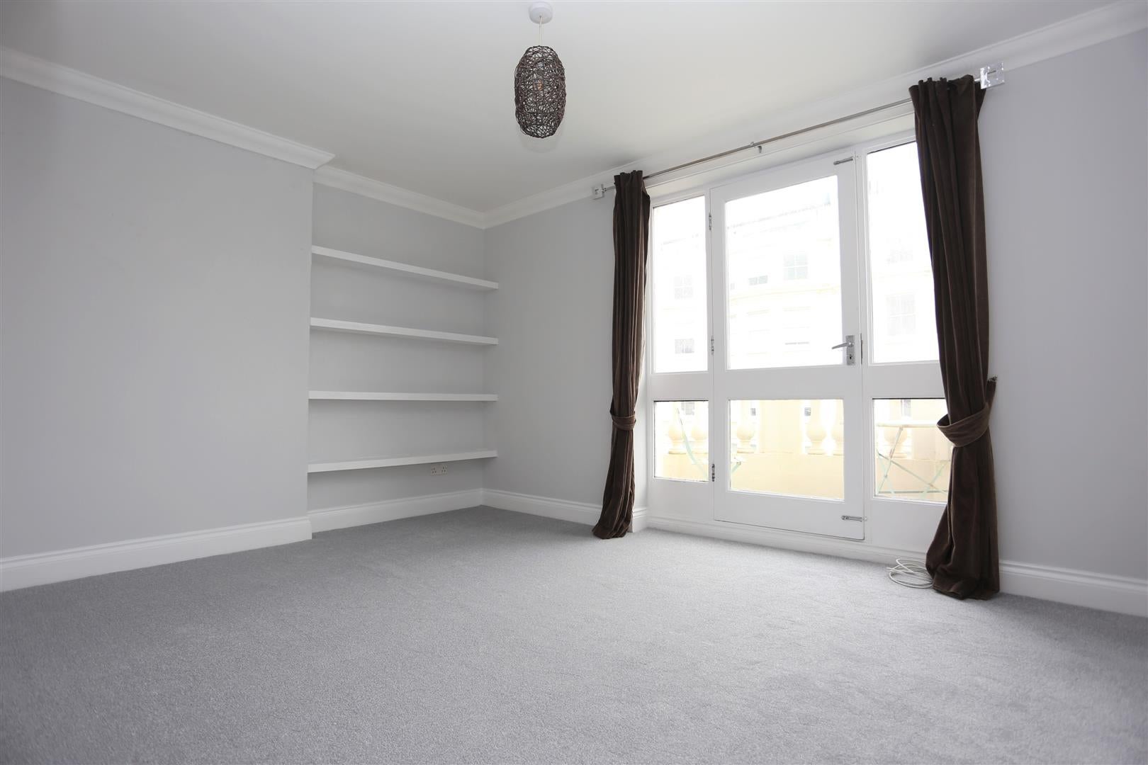 Flat Lansdowne Place in Hove