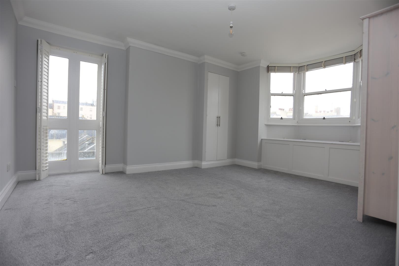 Flat Lansdowne Place in Hove
