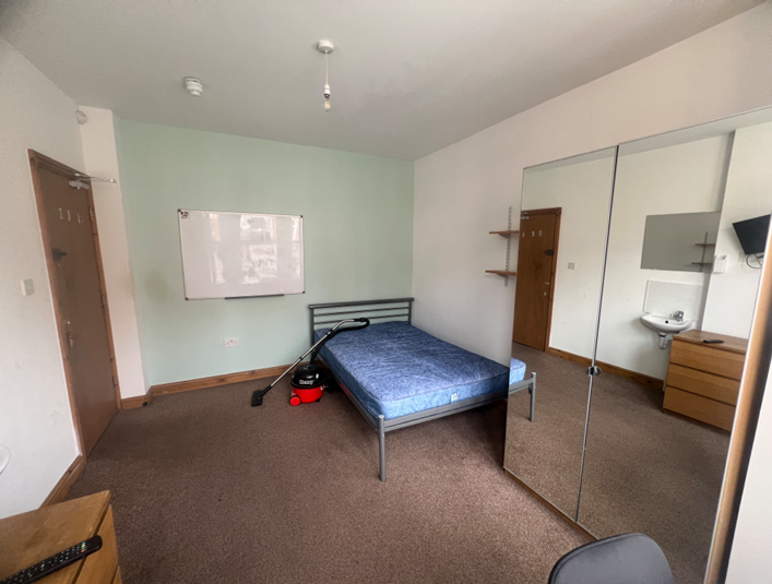 Room Rothesay Avenue in Nottingham