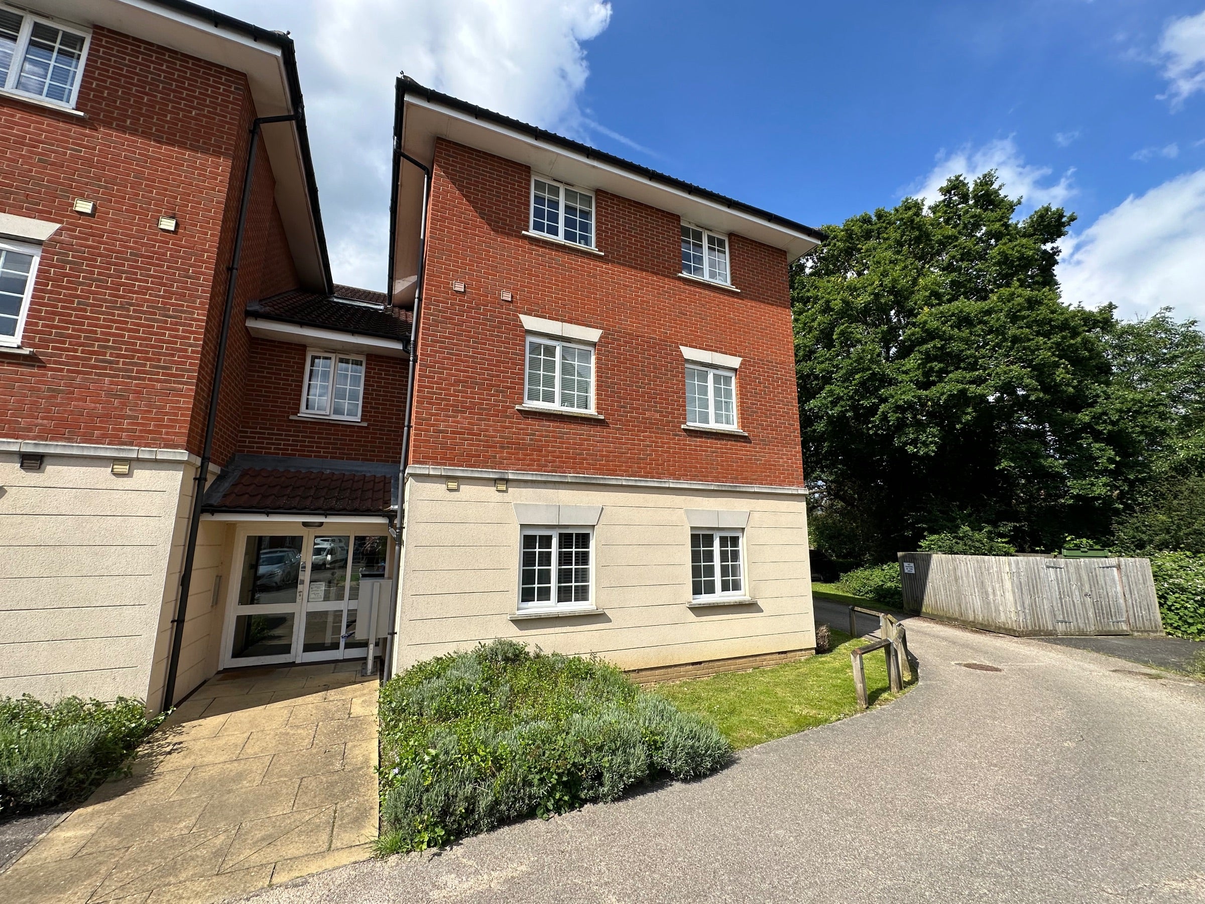 Flat Hatfield Road in Ipswich